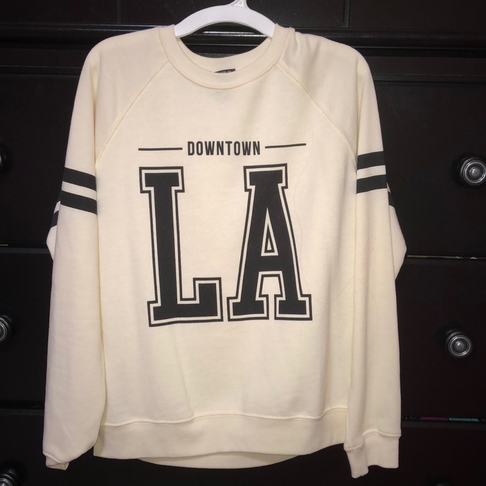 ‼️SOLD‼️LA sweatshirt (ACCEPTING OFFERS)